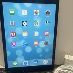 Apple iPad MINI 1st gen 16GB WiFi  7.9” iPad—Space Gray  complete with lightning cable and Charger 