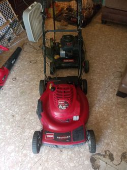 Toro self-propelled mower runs good