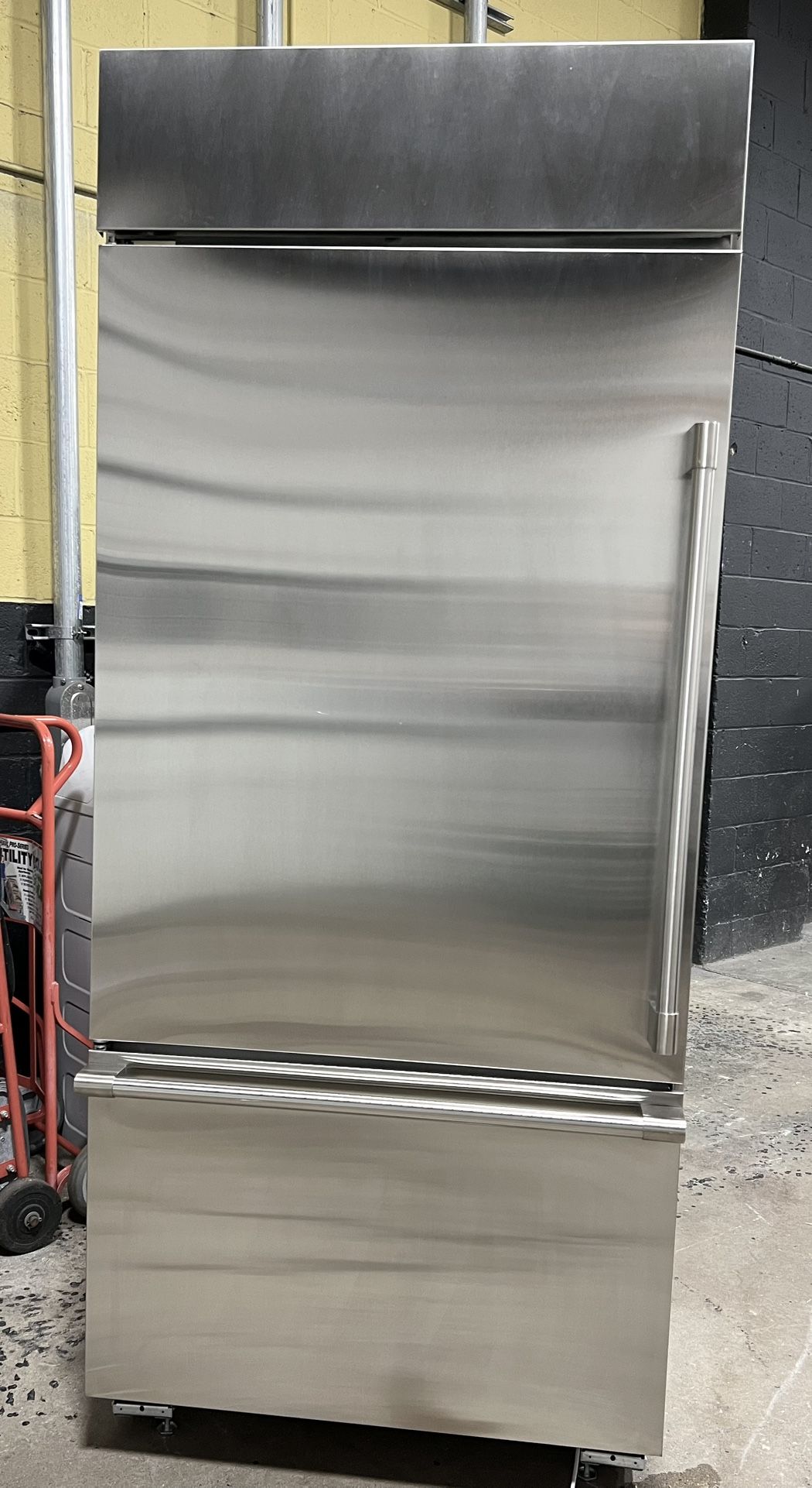 Monogram 36" Built-In Bottom-Freezer Refrigerator COUNTER DEPTH w/ICE MAKER