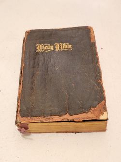 Used Worn 1942 Universal Book And Bible House King James Version