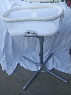 Halo Bassinest Swivel Sleeper