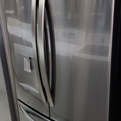 Black-Stainless French Door Cooling And Freezing With Warranty 