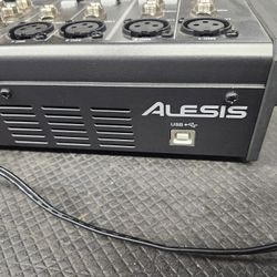 Alesis MultiMix8 USB FX