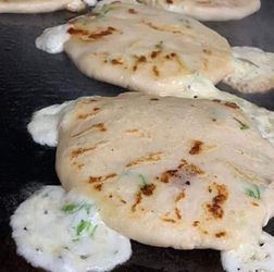 Food salvadorean in pupuseria el Carrisal