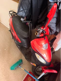 2020 50cc Solana R moped scooter.