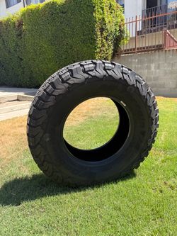 BF GOODRICH KO2 285/70-17