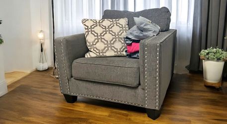 🩶✨ Ashleys 3pc Barrali Sofa set collection in Grey