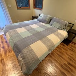 CB2 Helix Midnight King Mattress