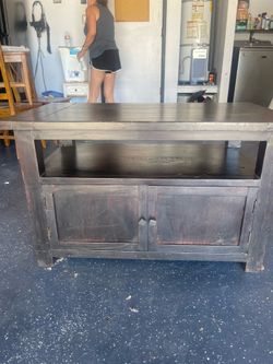 Tv stand