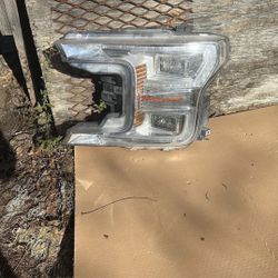 2018-2020 Ford F150 Platinum Or King Ranch Left Headlight