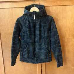 Lululemon Camouflage Scuba Jacket - Size 8