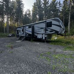 2017 Keystone 40ft toy Haller