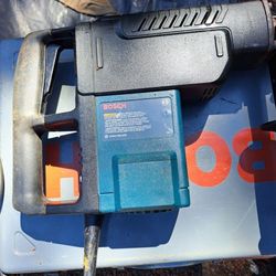 Bosch Demolition Hammer 