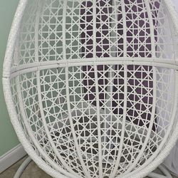 Egg Swing - Excellent Condition 