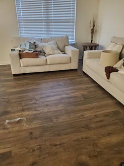 Maggie Loveseat