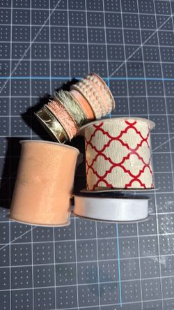 Ribbon spools