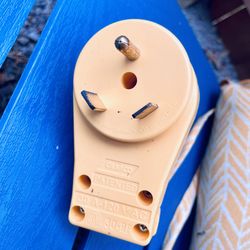 New Camco Heavy Duty 30 Amp Plug Replacement