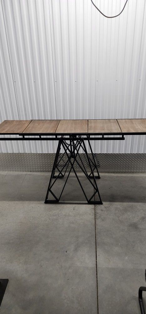 Table/ bookshelf.
