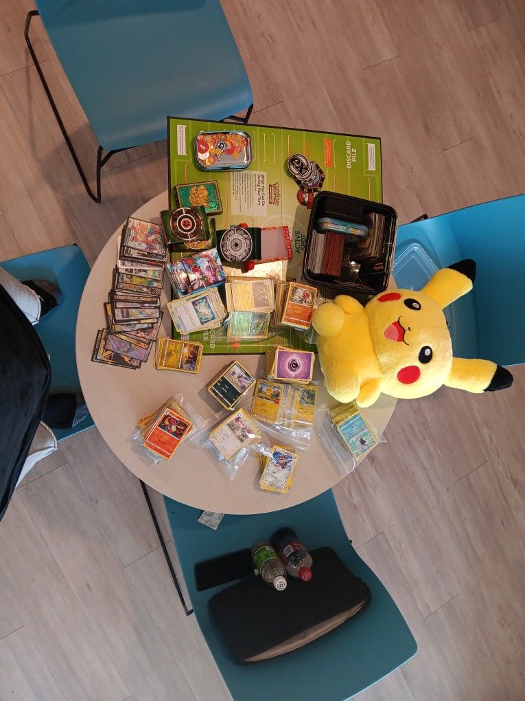 Pokemon Playing Cards Set