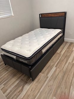 Twin size bed