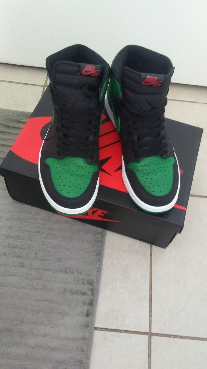 Pine green OG Jordan 1 men size 11