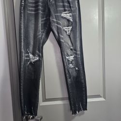 Jeans/Black Distressed
