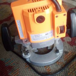 HIP Plunge Router