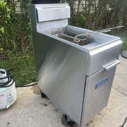 Imperial IFS-40 40lb Gas Floor Model Deep Fat Fryer - 105,000btu