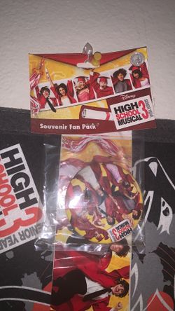 Wall pennant high school musical 3