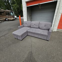Beautiful Grey Sectional Pull-out Couch