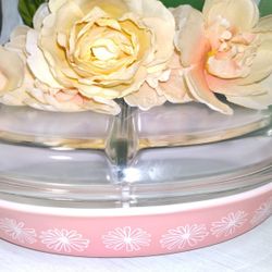 Pyrex Pink Daisy Divided Dish With Lid