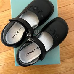 Stride Rite Girls Dress Shoes - Like New 
