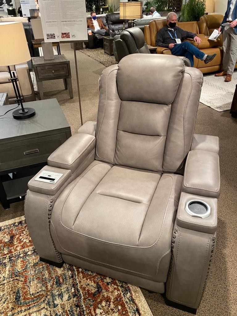 The Man Den Power Reclining Recliner $10 Down Payment And Financing Available