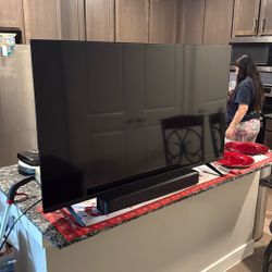 55” Vizio Smart Tv  With LG Sound Bar 