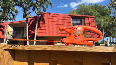 Electric Hedge Trimmer