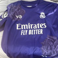 Size L Valverde Jersey