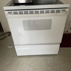 Electric Stove 150 Works Good Clean Used For A Month