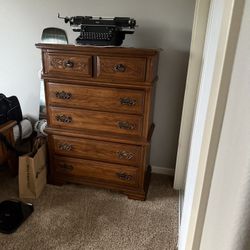 2 Piece Dresser Set