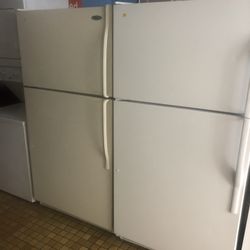 Kenmore And Whirlpool Top Freezer Refrigerator 