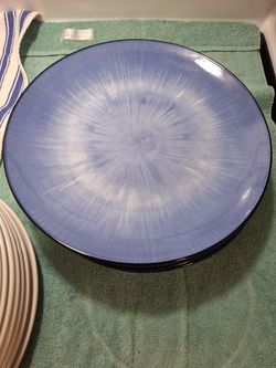 Plates for sale, set of 6 bought brand new for Christmas.