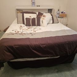 Queen Size Bed With Frame And Headboard