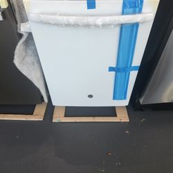 Amazing GE 24 inch Top Control White Dishwasher GDT655SGJWW