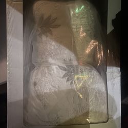 Oleg cassini wedding dress Size 100