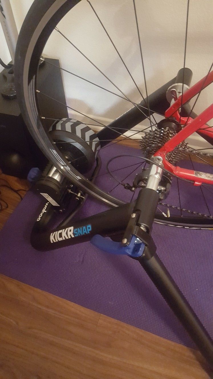 Wahoo KICKR snap smart bike trainer