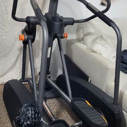 Elliptical training machine