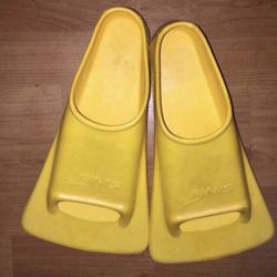 Zoomers Swim Training Fins Men’s Size 9-10 Women’s Size 10-11