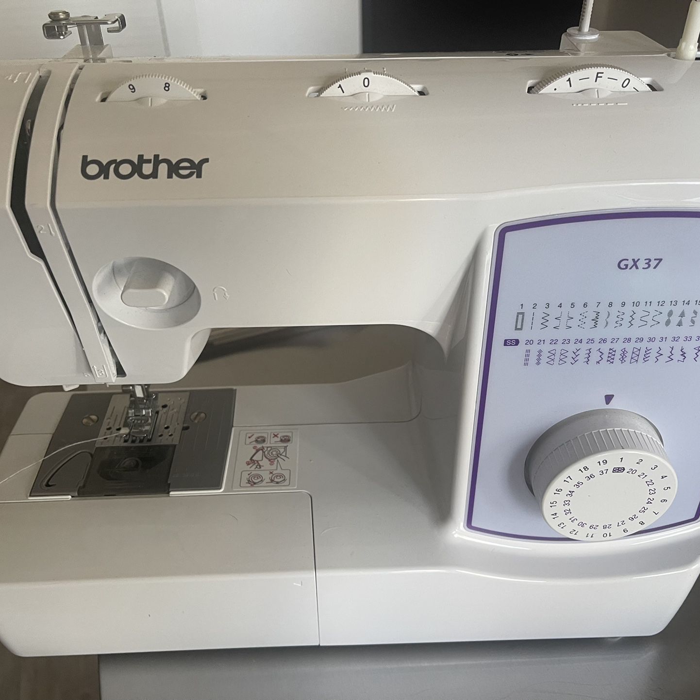 brother sewing machine - Model GX35 for Sale in San Diego, CA - OfferUp