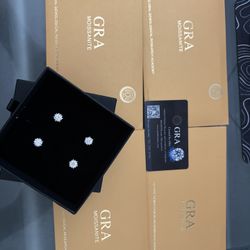 Certified 4.0CT Moissanite Stud Earrings 