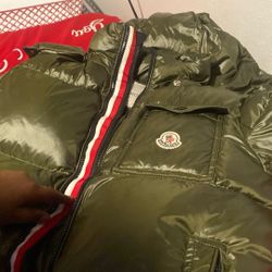 18/76 Size Brand New I Bought It For 1600