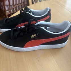 Men Puma sneaker size 10